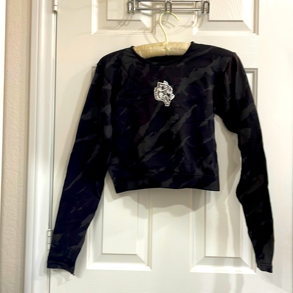 Darc sport Black and grey striped crop top like new